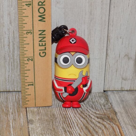 CLIP TOY GUY YELLOW WITH GLASSES - Picture 2 of 9